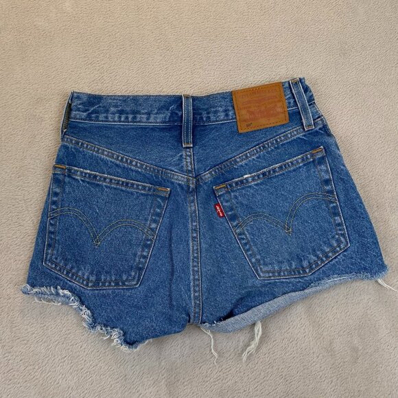 Levis Premium 501 Women's Denim Shorts 24 Distressed High-Waisted - Picture 11 of 11